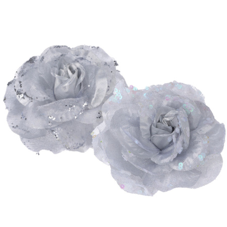 Set of 4x pcs decoration flowers roses white and silver on clip 9 cm