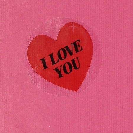 Valentijncadeau inpakpapier met I love you sticker